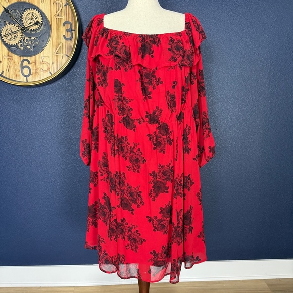 Torrid Mini Chiffon Off-Shoulder Skater Dress | Red & Black Floral | Size 4X - Picture 2 of 10